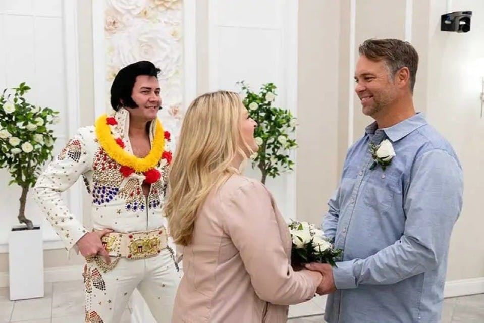 Las Vegas: Elvis Vow Renewal Ceremony - Photo 1 of 6